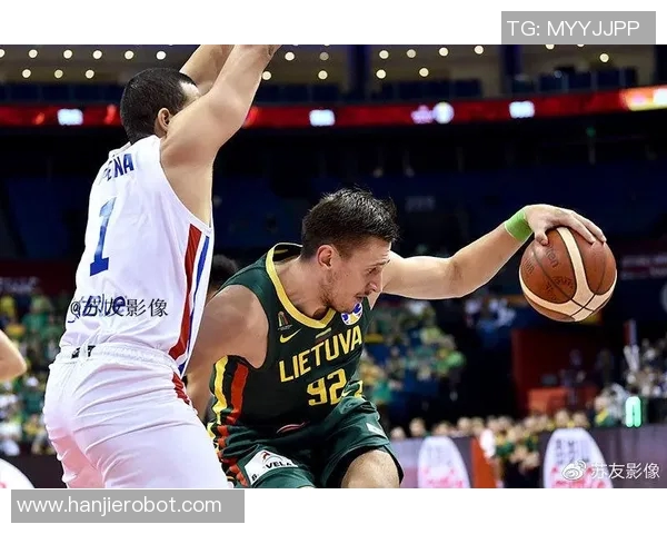 2017年男篮对抗立陶宛精彩回顾与赛场瞬间分析