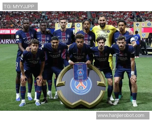 巴黎与曼联昨晚激战正酣赛场精彩瞬间回顾与分析 巴黎与曼联昨晚激战正酣赛场精彩瞬间回顾与分析