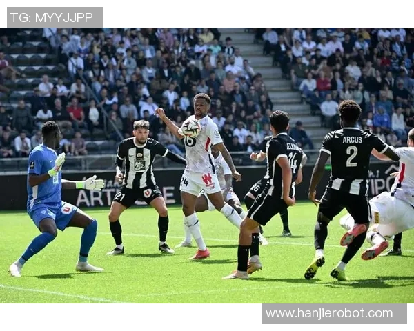 布雷达主场迎战埃因霍温FC双方争夺联赛重要积分之战 布雷达主场迎战埃因霍温FC双方争夺联赛重要积分之战