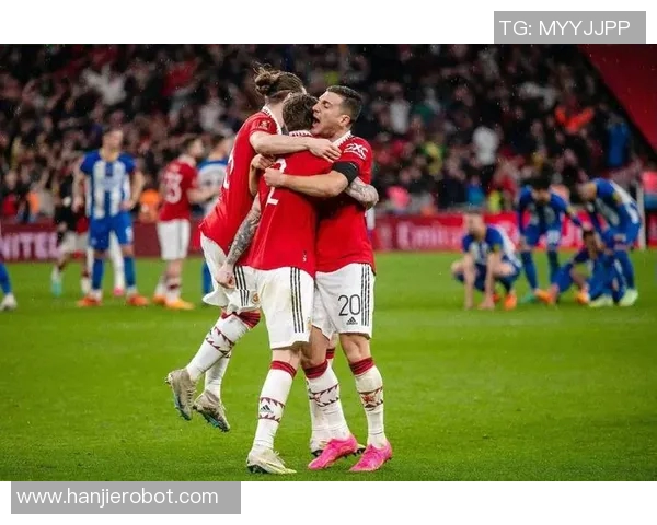 曼城与曼联激战回顾精彩比赛录像全程回放与分析 曼城与曼联激战回顾精彩比赛录像全程回放与分析