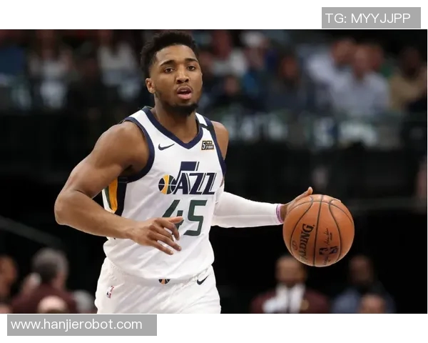 多诺万米切尔引领球队崛起展现超凡实力与领袖魅力