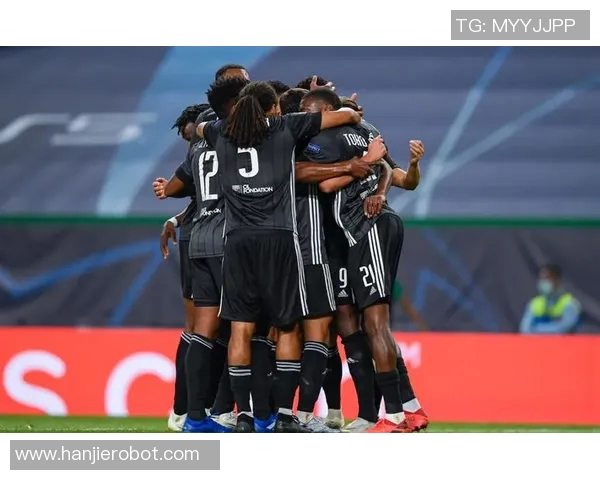 萨茨堡与拜仁的对决分析及战术解读探讨